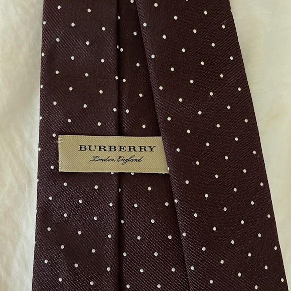 Burberry Tie - Picture 3 of 4